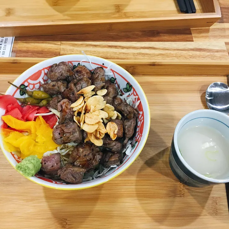 덮집회의 대표 사진