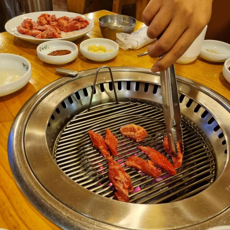 우정원 대표 사진
