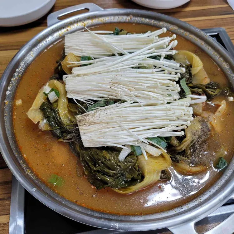 뼈대있는집 대표 사진