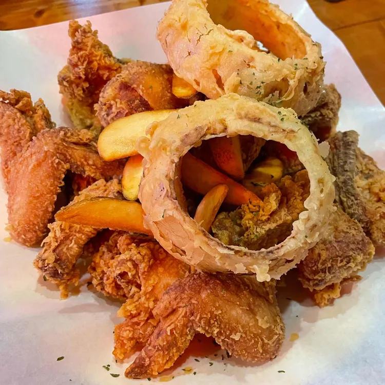 치킨인더키친 대표 사진