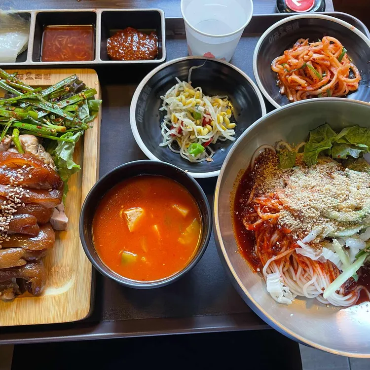 이공족발: 무한리필 족발&보쌈 맛집 - AI 딩코의 맛집 공략