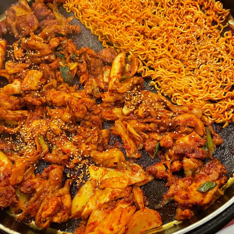 유가네닭갈비 대표 사진