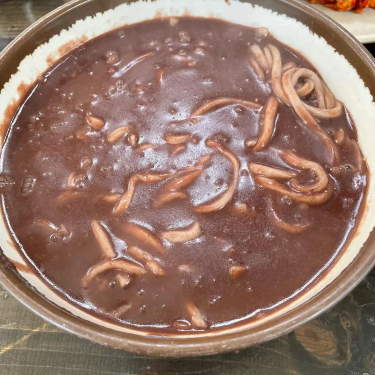 뚝배기손칼국수 대표 사진