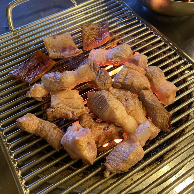 저팔계콧구멍 대표 사진