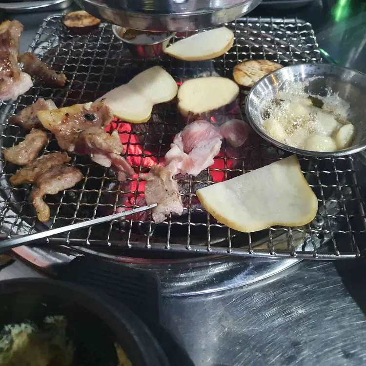 뒷덜미 대표 사진