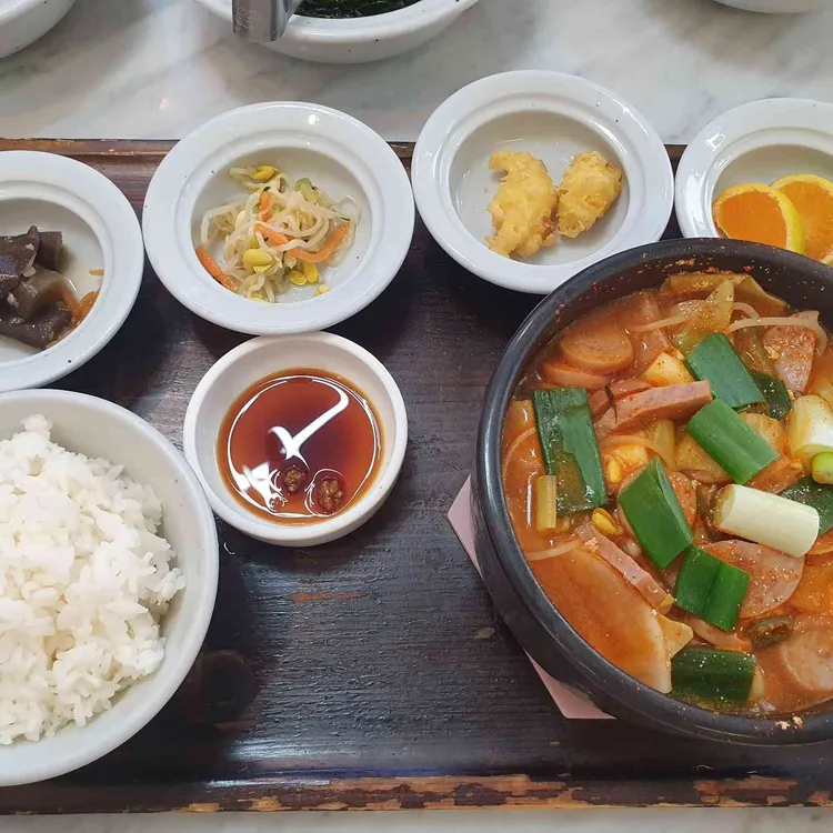 여간 좋은날, 맛과 분위기 모두 좋은 한식 레스토랑 - AI 딩코의 맛집 공략