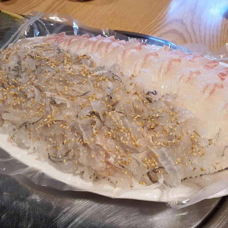 일동수산 회 직판장 대표 사진