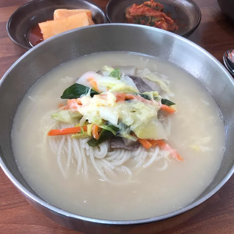 삼대 전통 고기국수 대표 사진