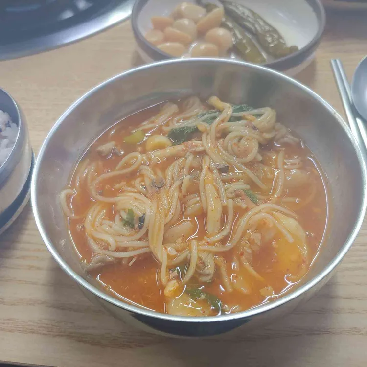 어죽이네 철렵국 대표 사진