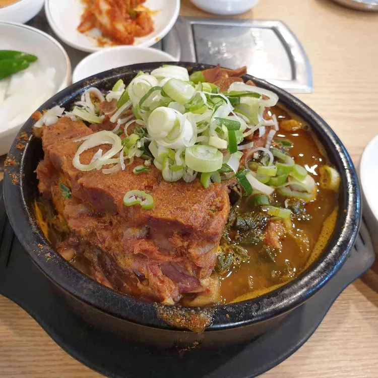 저팔계감자탕 대표 사진
