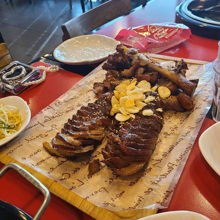 놀부부대찌개&화덕족발 대표 사진