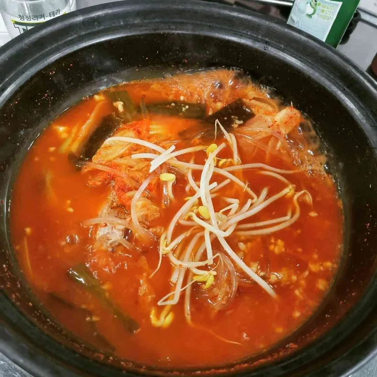 양푼이돈사랑 묵은지 탕찜 대표 사진