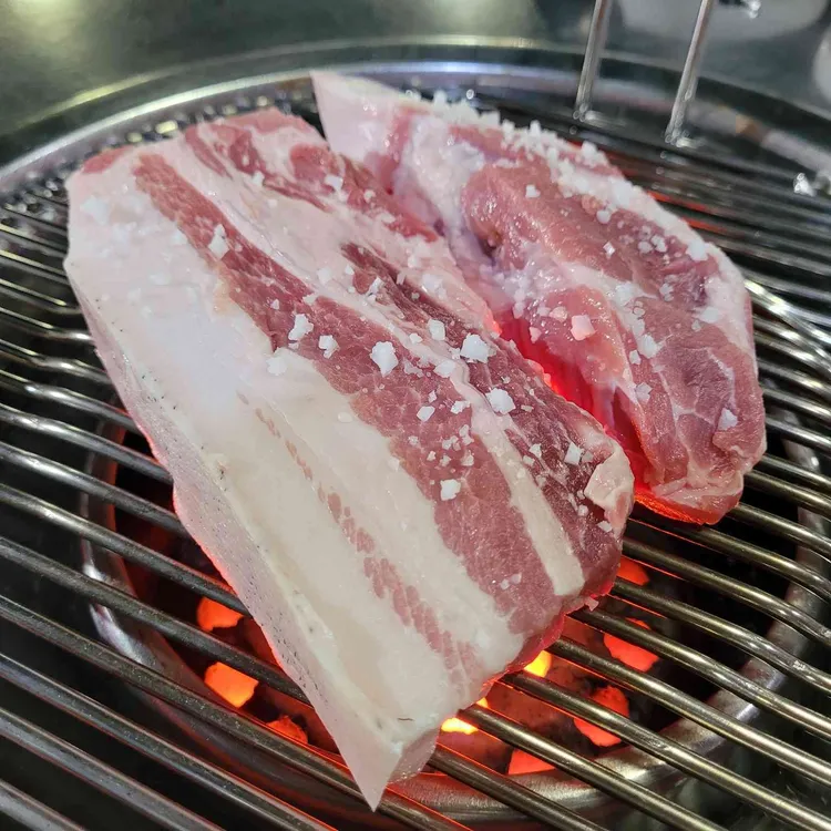 돈사촌 대표 사진