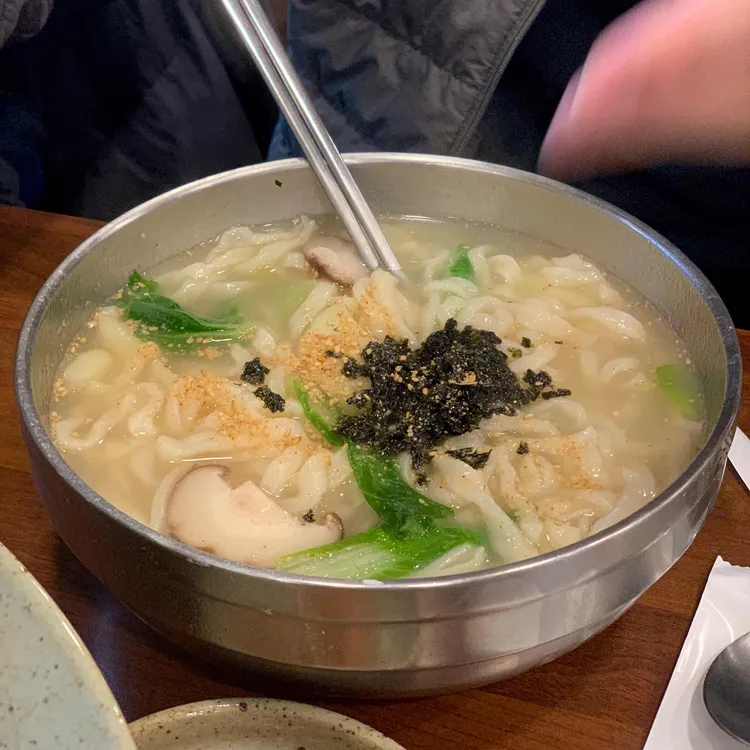 다전손칼국수 대표 사진