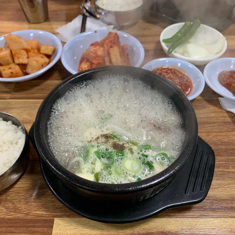 버드나무순대국 대표 사진