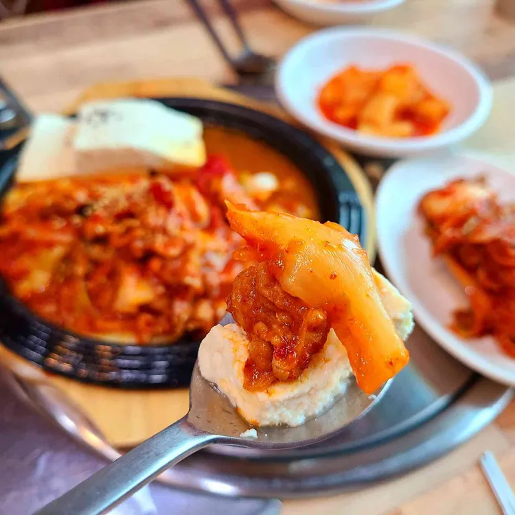 칠색초칼국수 대표 사진