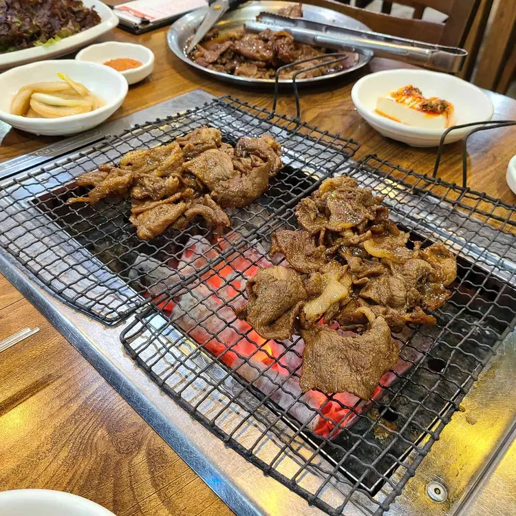 산해숯불갈비 - 기장 돼지갈비, 돼지양념목살 맛집 | 다이닝코드, 빅데이터 맛집검색