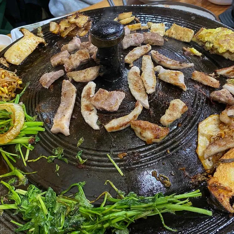 왕뚜껑삼겹살 대표 사진