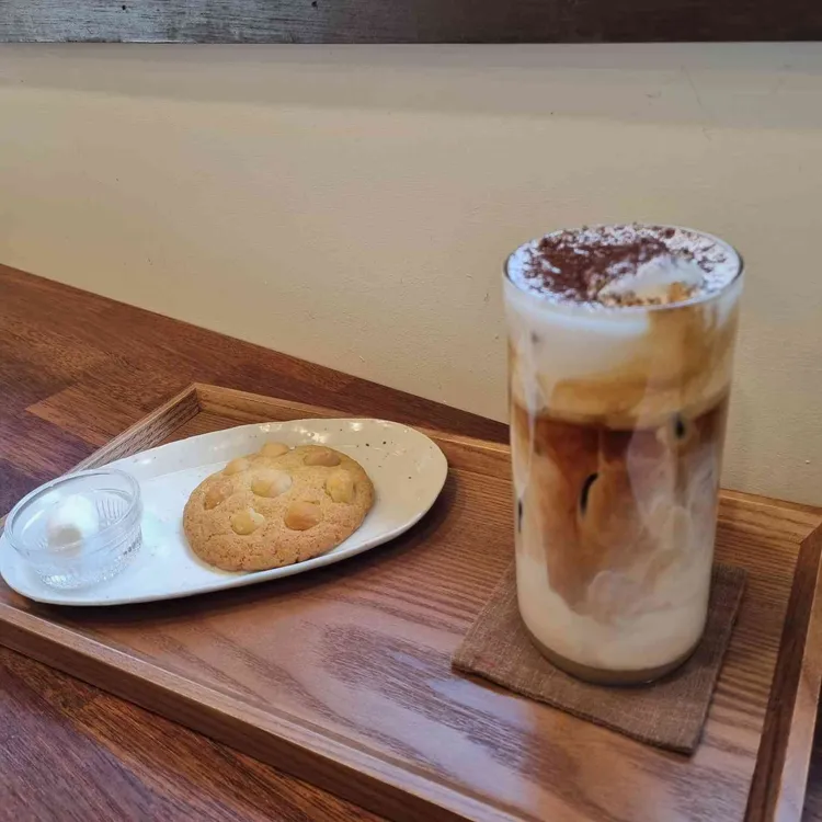 작은것들의 힘 대표 사진