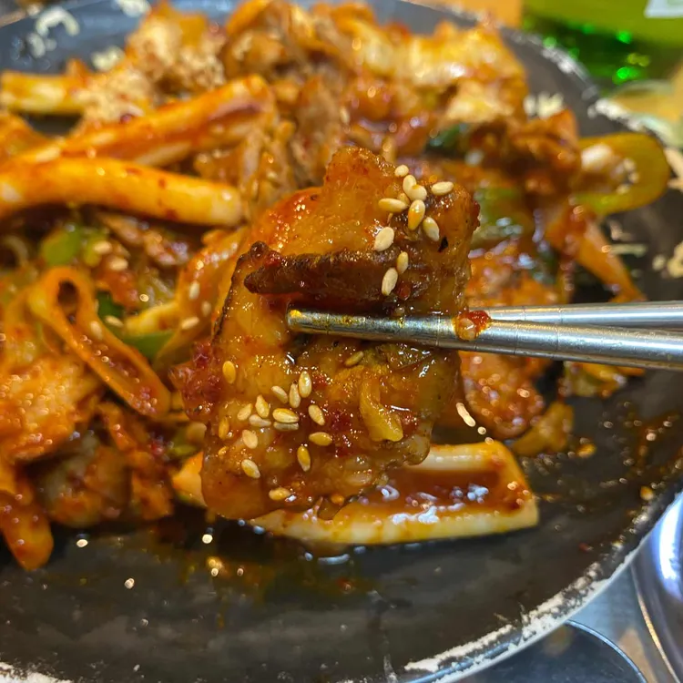 고래 잡아먹은 낙지 대표 사진