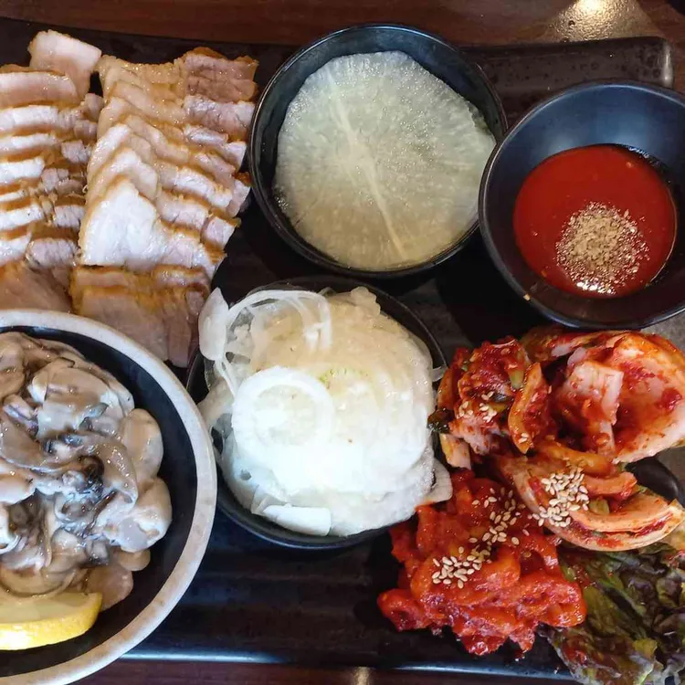 꽃피우는기와보쌈 대표 사진