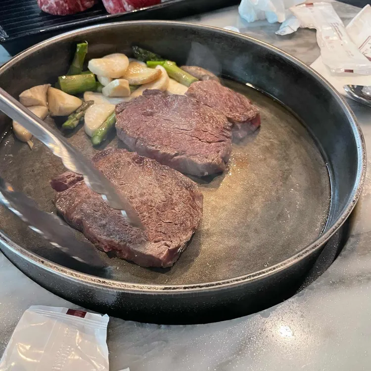 우탐 대표 사진