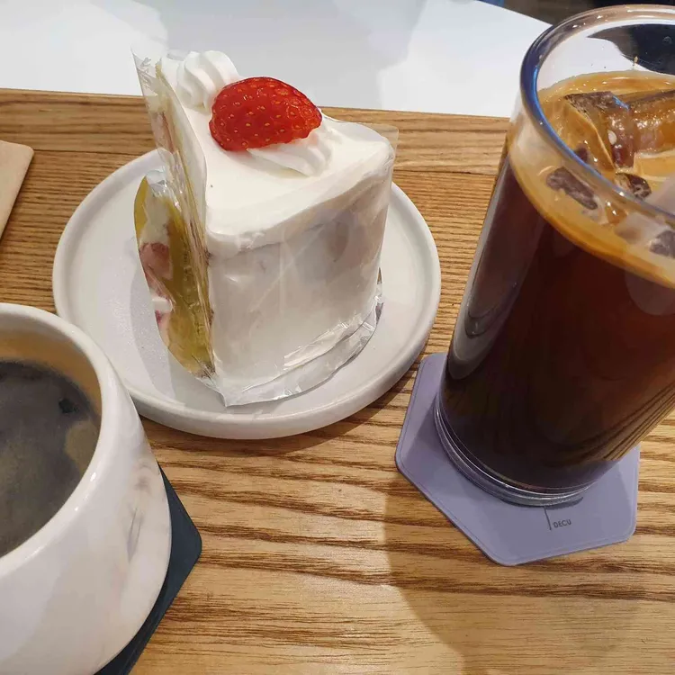 자유정거장 대표 사진