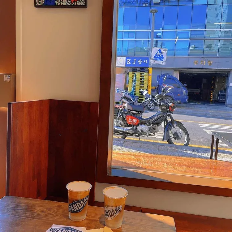 커피스탠드 대표 사진