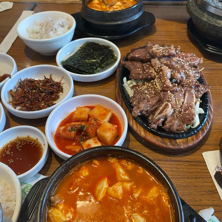 청담 순두부 대표 사진