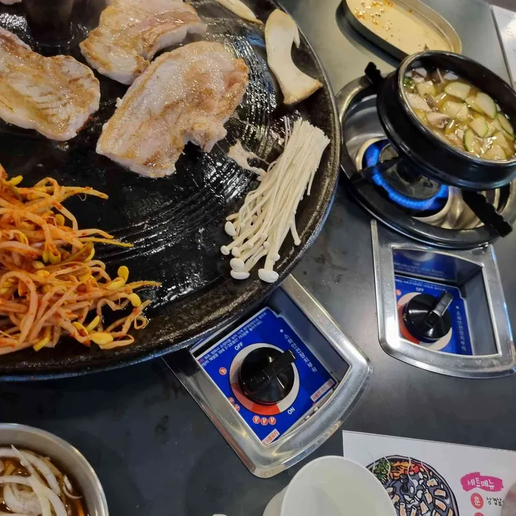훈이네솥뚜껑삼겹살 대표 사진