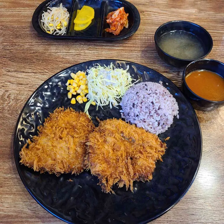 왕돈까스&왕냉면 대표 사진