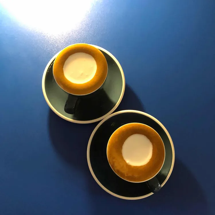 리미티드 커피 대표 사진