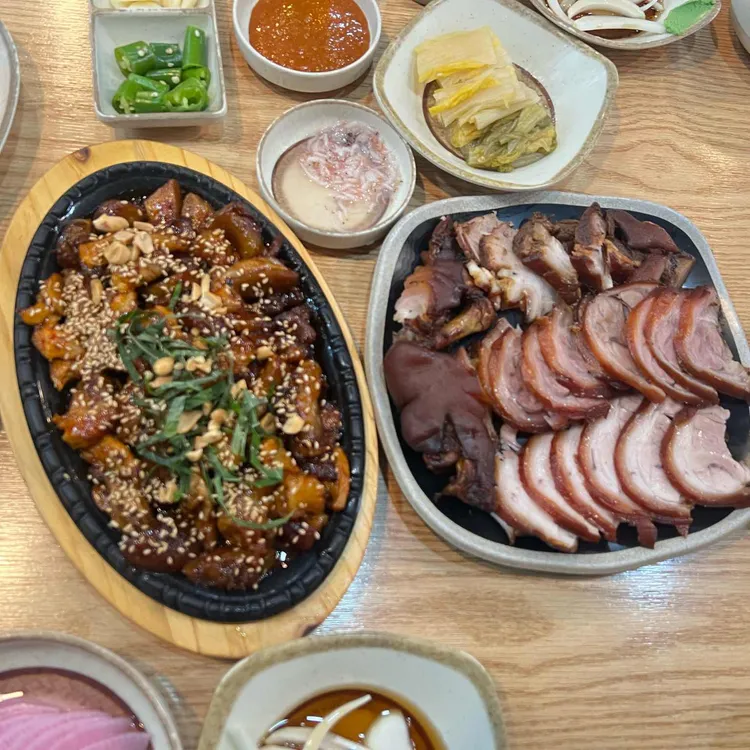 소문난 한양왕족발 대표 사진