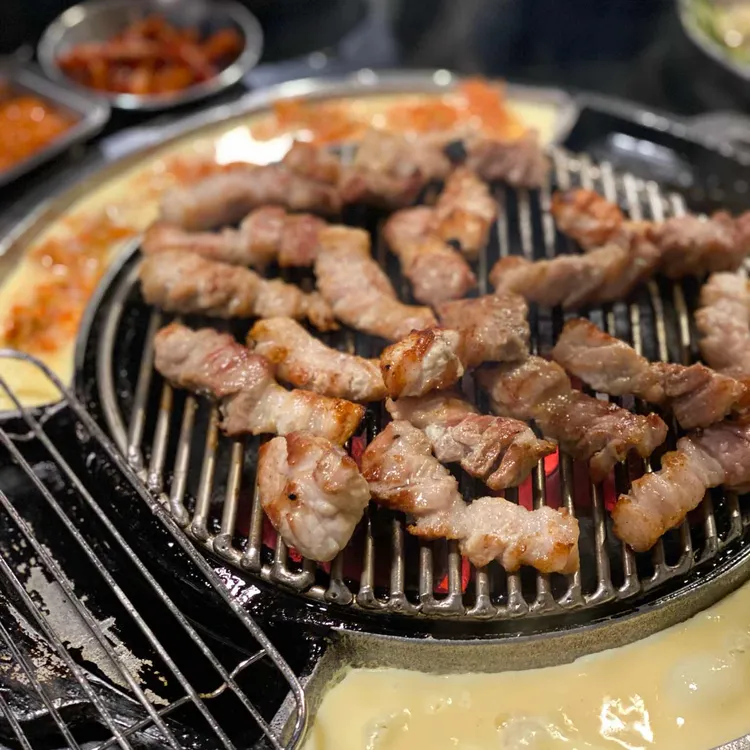 금테두른구공탄 대표 사진
