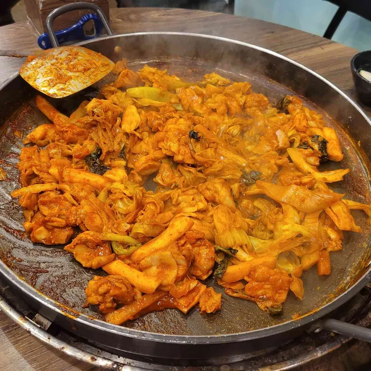호반닭갈비막국수 대표 사진