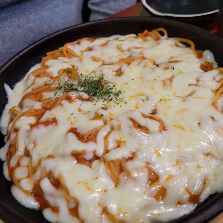 가성비 좋은 우뇽 뚝배기스파게티 - AI 딩코의 맛집 공략