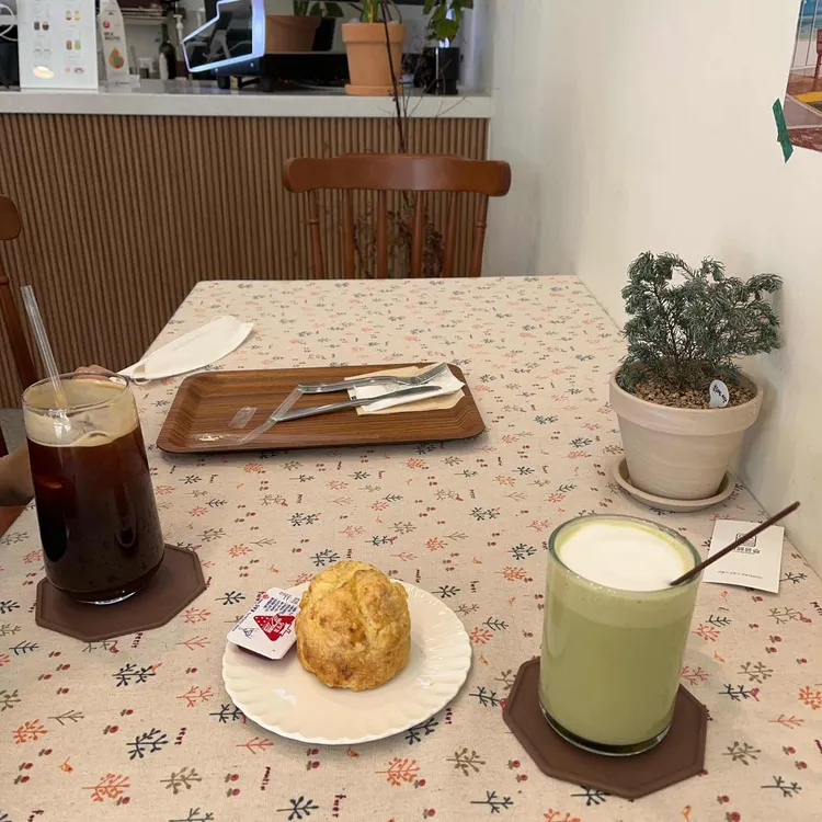 카페 윤슬 대표 사진