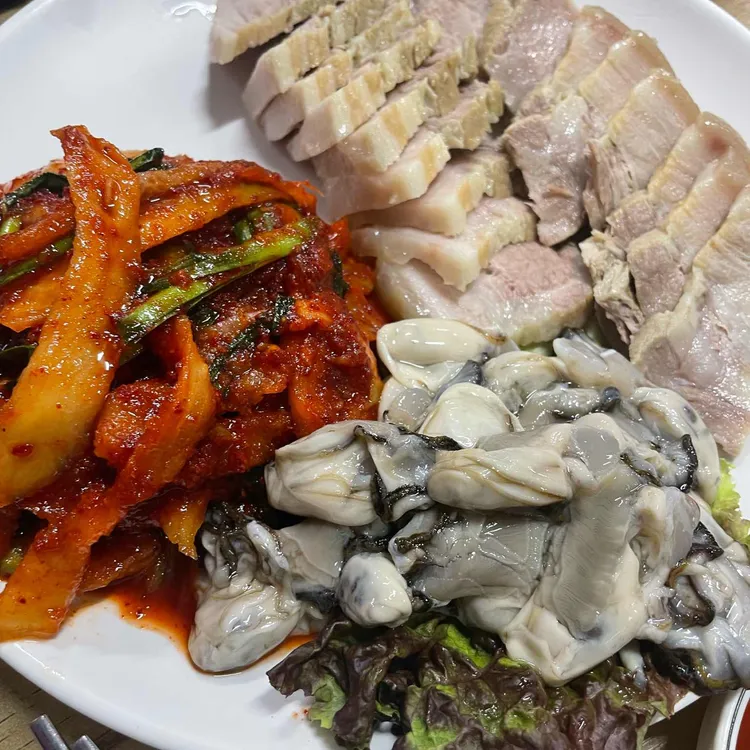 최부자보쌈: 굴보쌈 맛집 - AI 딩코의 맛집 공략