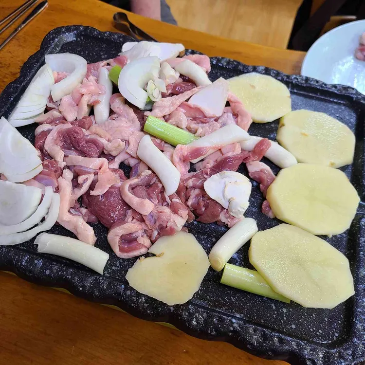 산청 생오리주물럭옻닭 대표 사진