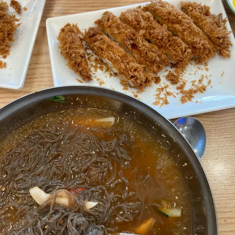매콤돈가스앤칡불냉면 대표 사진