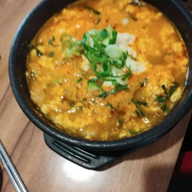 순수한 둠비 사진
