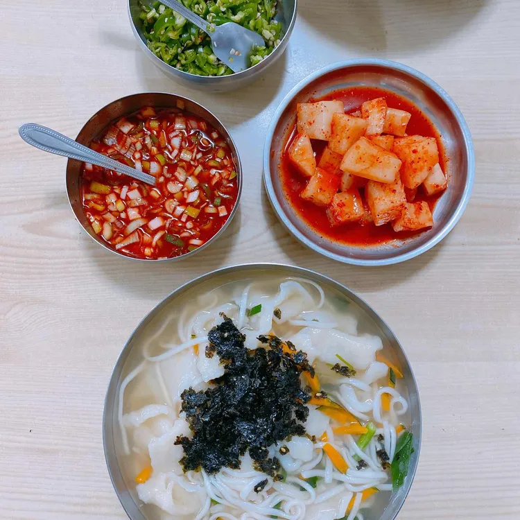 포항 수제비골목의 맛집, 장터분식 - AI 딩코의 맛집 공략