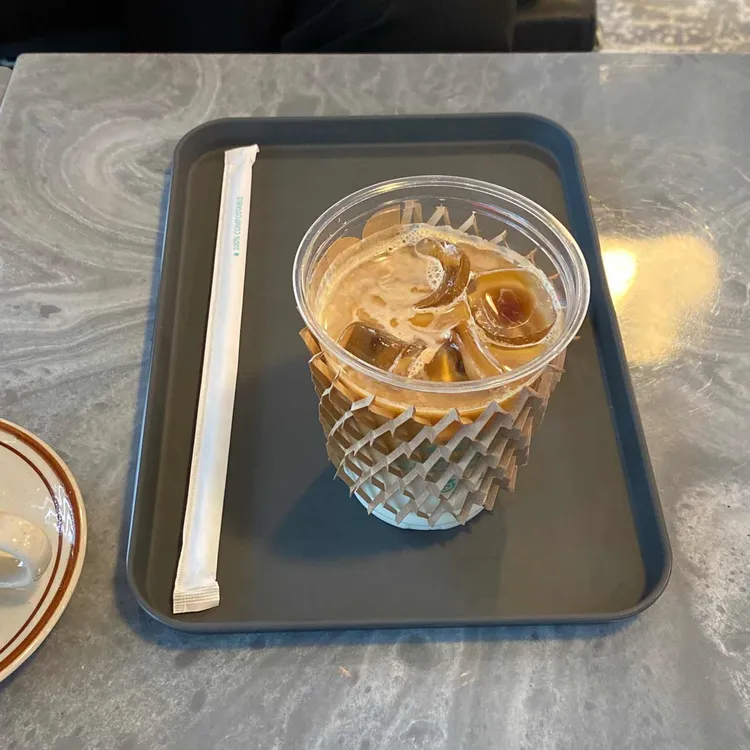 아웃스탠딩커피 대표 사진