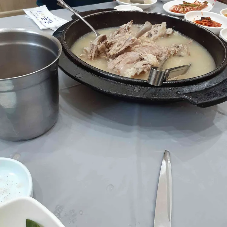에덴오리누룽지백숙 대표 사진