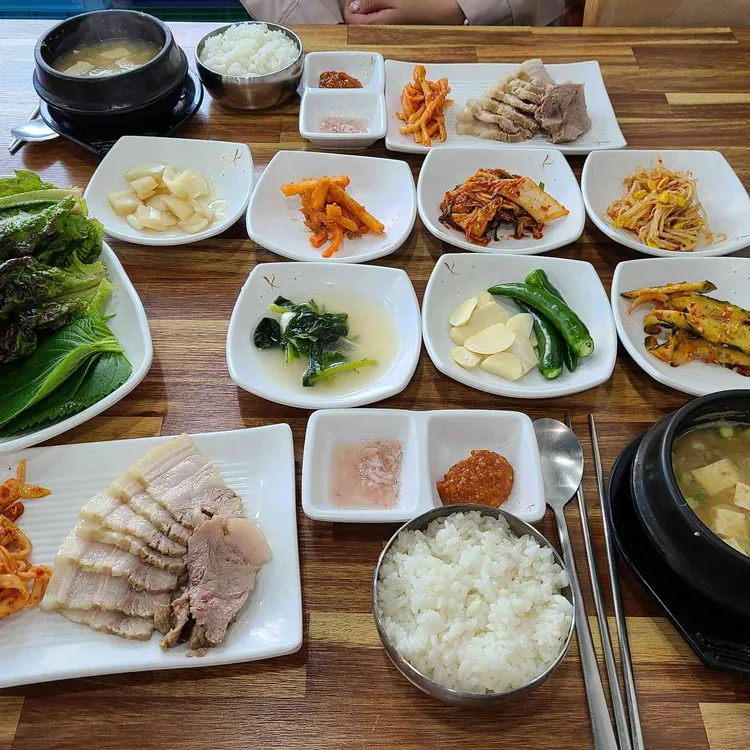 강변보쌈 대표 사진