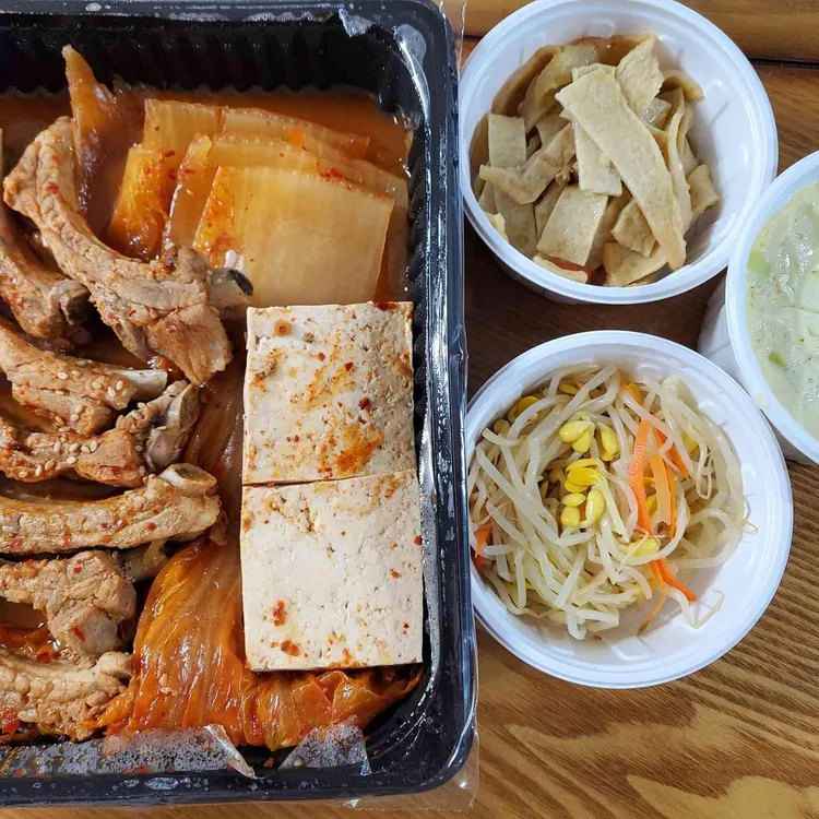 대박삼겹김치찜&초대박등갈비김치찜 대표 사진