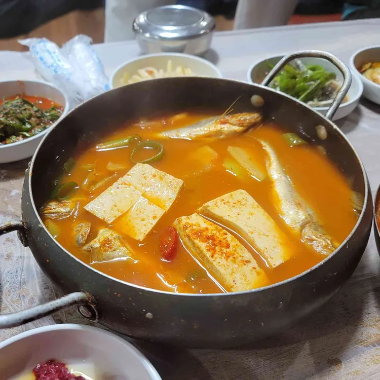 돌집 대표 사진
