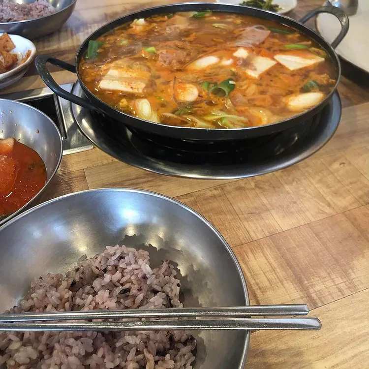20년전통부대찌개 대표 사진