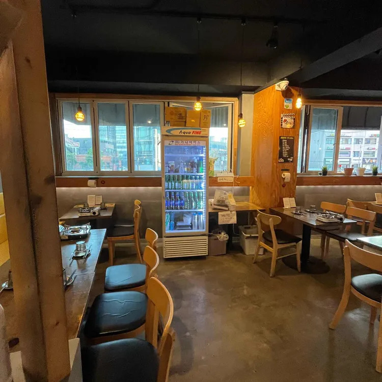 육회말연어 대표 사진