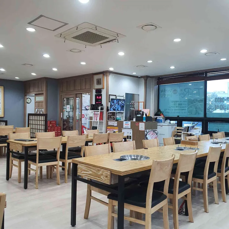 옛날영양돌솥쌈밥 대표 사진